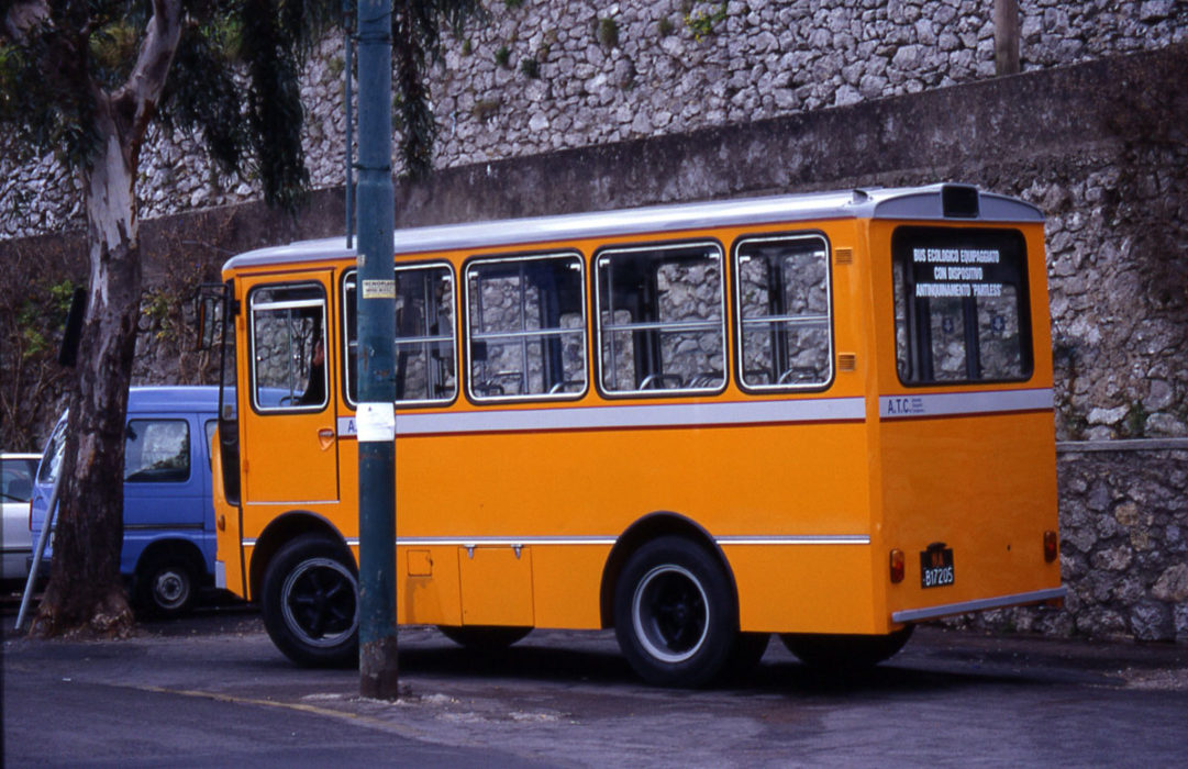 Capri Bus